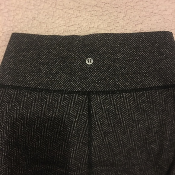 (SOLD)Lululemon High Times 7/8 Herringbone - Picture 7 of 7
